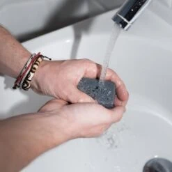 Jabón De Afeitar Con Carbón Activo Zew For Men 85ml -Gifts And Care-ES.com jabon de afeitar con carbon activo zew for men 85ml 7