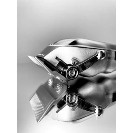 Máquina Profesional Clipper Ultima Iron Taper Pro Kyone 14 Máquina Profesional Clipper Ultima Iron Taper Pro Kyone - Imagen 12