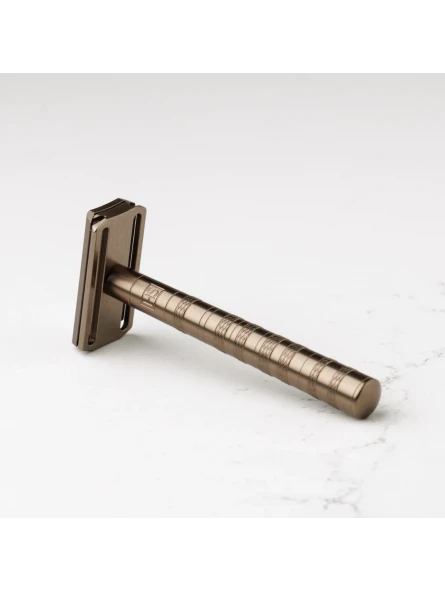Maquinilla De Afeitar Clásica Aluminio Bronze Agresividad Leve Henson Shaving 4 Maquinilla De Afeitar Clásica Aluminio Bronze Agresividad Leve Henson Shaving - Imagen 2
