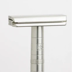 Maquinilla De Afeitar Clásica Aluminio Medium Henson Shaving 2.0 -Gifts And Care-ES.com maquinilla de afeitar clasica aluminio medium henson shaving 20 8